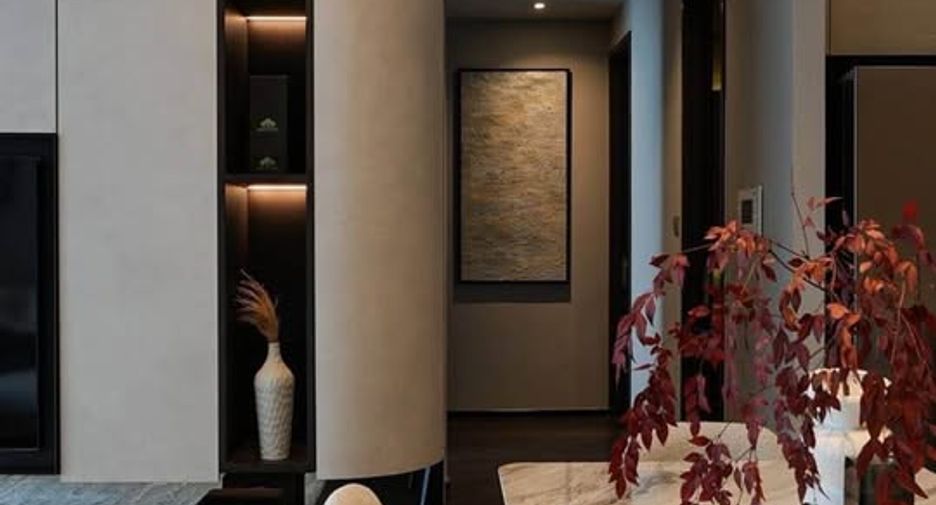 Condo en alquiler y en venta de 3 habitaciones en Khlong Toei, Bangkok
