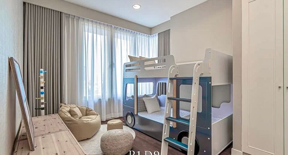 For sale 3 bedrooms condo in Watthana, Bangkok