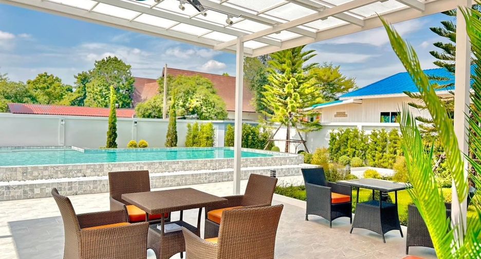 Casa en venta de 4 habitaciones en Bang Lamung, Chonburi