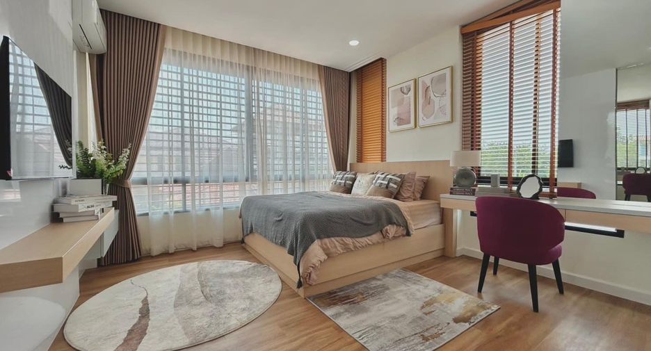 Casa en venta de 4 habitaciones en Bang Lamung, Chonburi