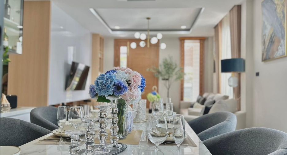 Casa en venta de 4 habitaciones en Bang Lamung, Chonburi