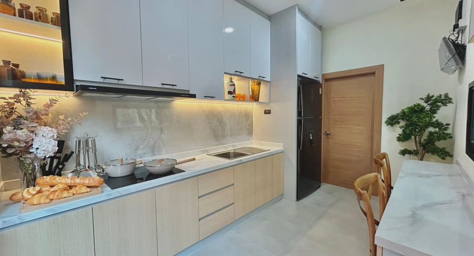 Casa en venta de 4 habitaciones en Bang Lamung, Chonburi