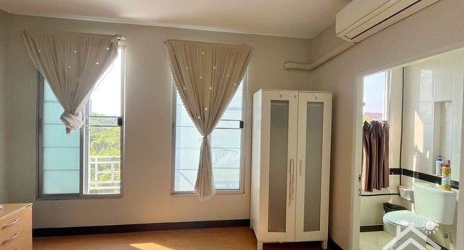 For rent 3 bedrooms house in Mueang Samut Prakan, Samut Prakan