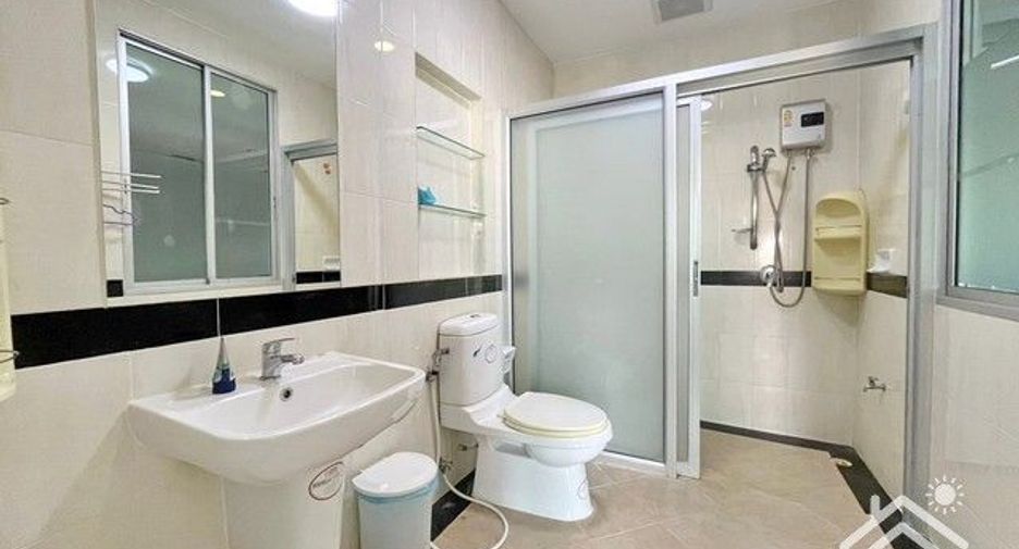 For rent 3 bedrooms house in Mueang Samut Prakan, Samut Prakan
