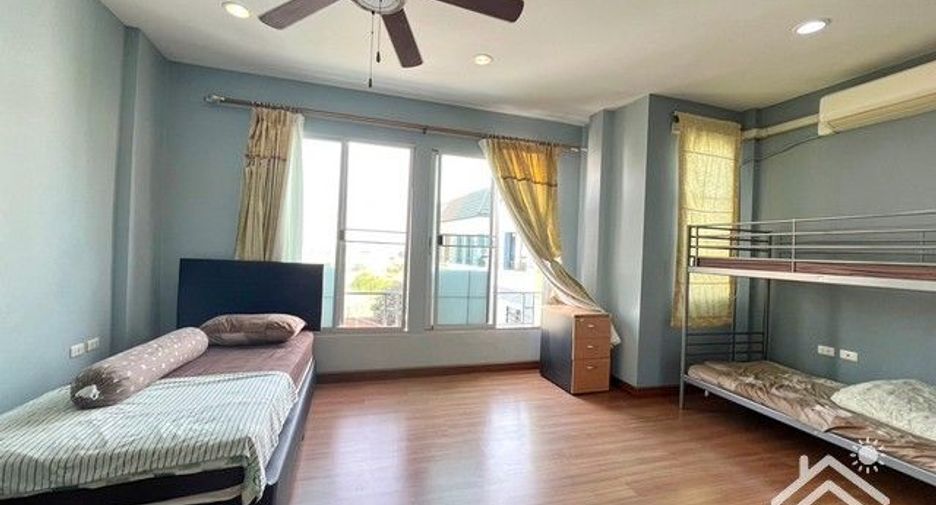 For rent 3 bedrooms house in Mueang Samut Prakan, Samut Prakan