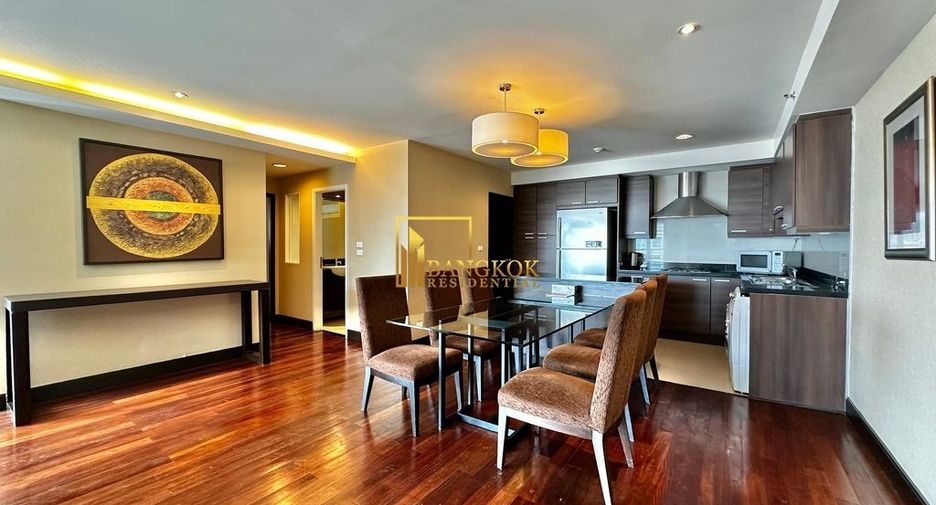 For rent 3 bedrooms serviced apartment in Yan Nawa, Bangkok