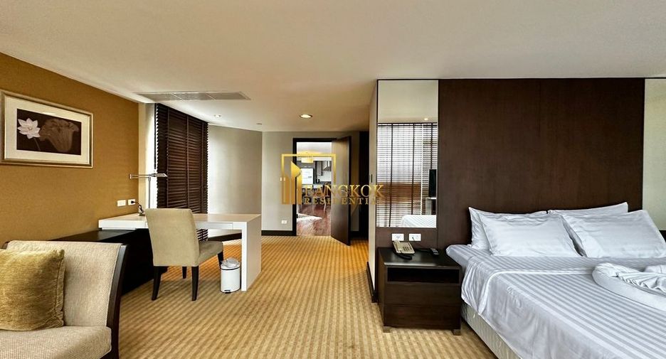 For rent 3 bedrooms serviced apartment in Yan Nawa, Bangkok