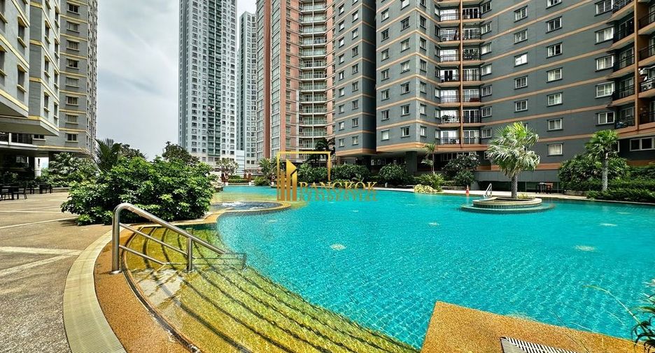 For rent 3 bedrooms serviced apartment in Yan Nawa, Bangkok
