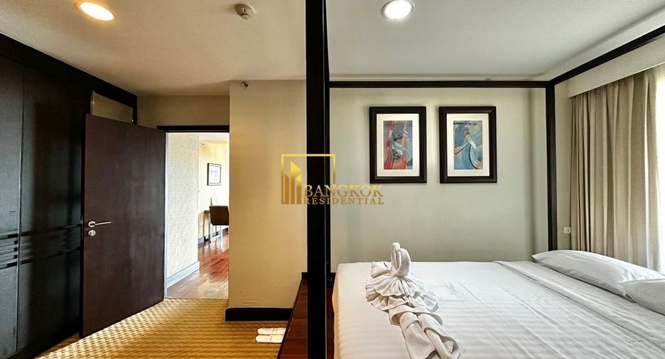 For rent 2 bedrooms serviced apartment in Yan Nawa, Bangkok