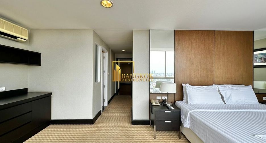 For rent 2 bedrooms serviced apartment in Yan Nawa, Bangkok