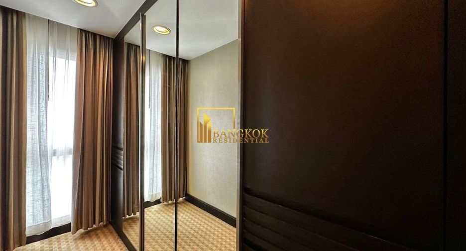 For rent 2 bedrooms serviced apartment in Yan Nawa, Bangkok