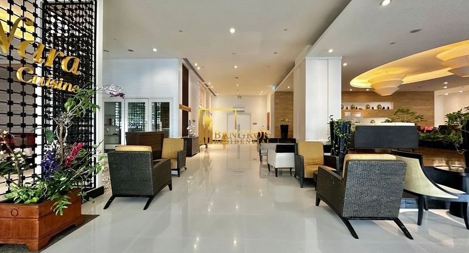 For rent 2 bedrooms serviced apartment in Yan Nawa, Bangkok