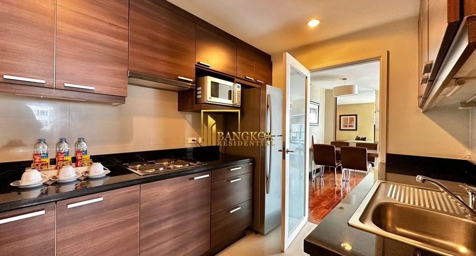 For rent 2 bedrooms serviced apartment in Yan Nawa, Bangkok