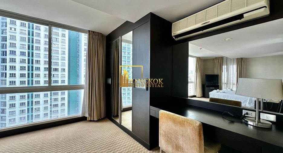 For rent 2 bedrooms serviced apartment in Yan Nawa, Bangkok