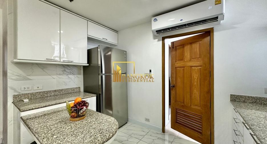 À louer 3 chambres condo à Khlong Toei, Bangkok