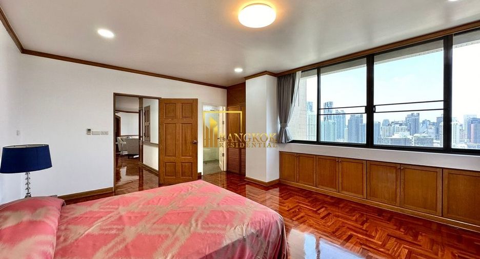 À louer 3 chambres condo à Khlong Toei, Bangkok