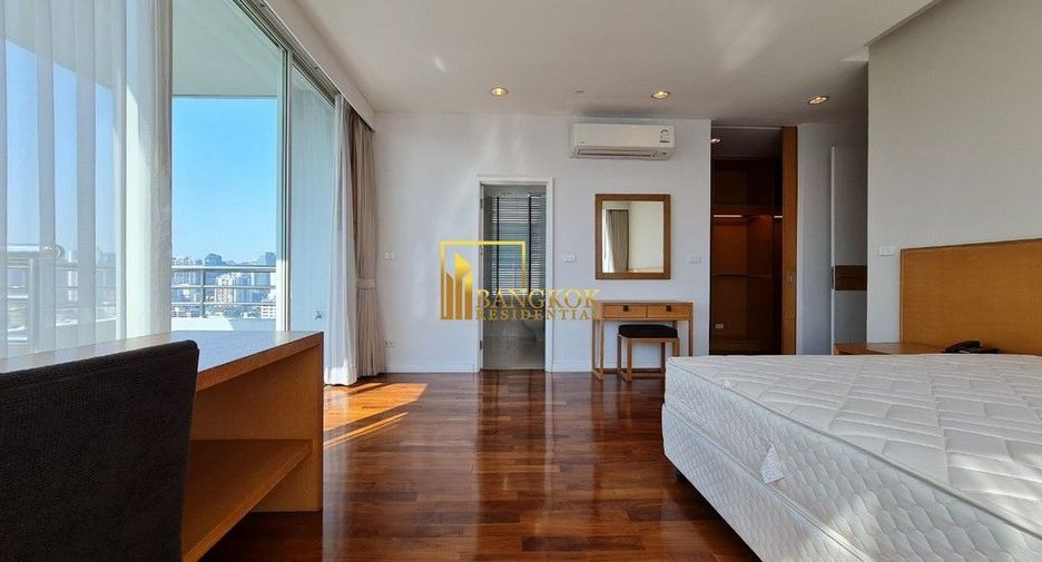 À louer 3 chambres condo à Watthana, Bangkok