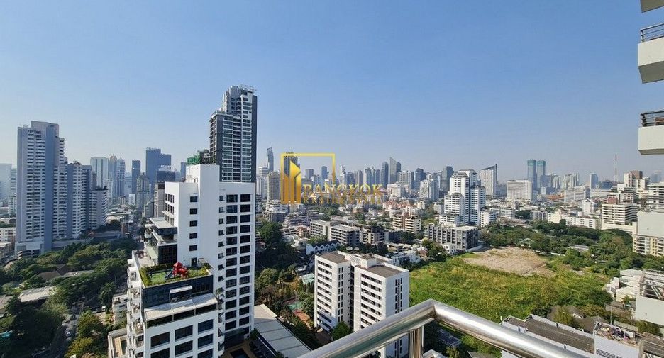 À louer 3 chambres condo à Watthana, Bangkok