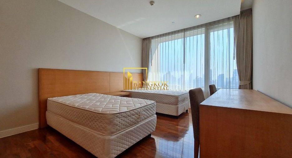 À louer 3 chambres condo à Watthana, Bangkok