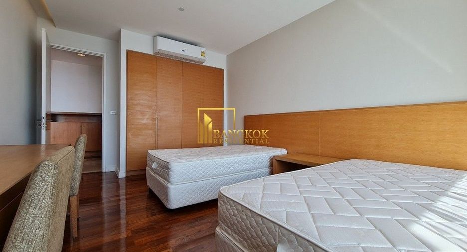 À louer 3 chambres condo à Watthana, Bangkok