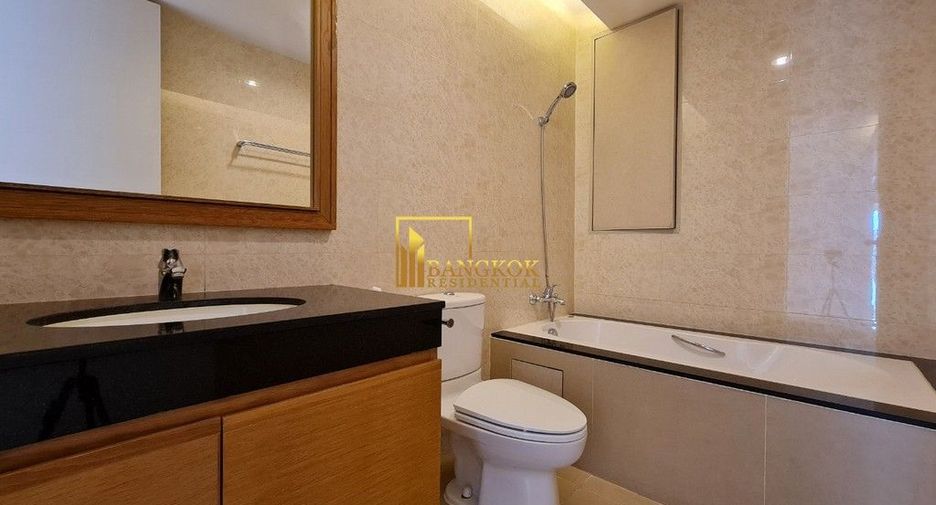 À louer 3 chambres condo à Watthana, Bangkok