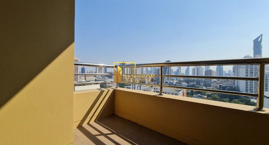 À louer 3 chambres appartement à Watthana, Bangkok