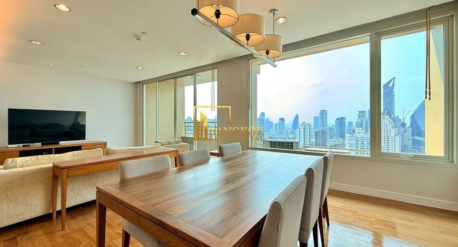 À louer 3 chambres condo à Watthana, Bangkok