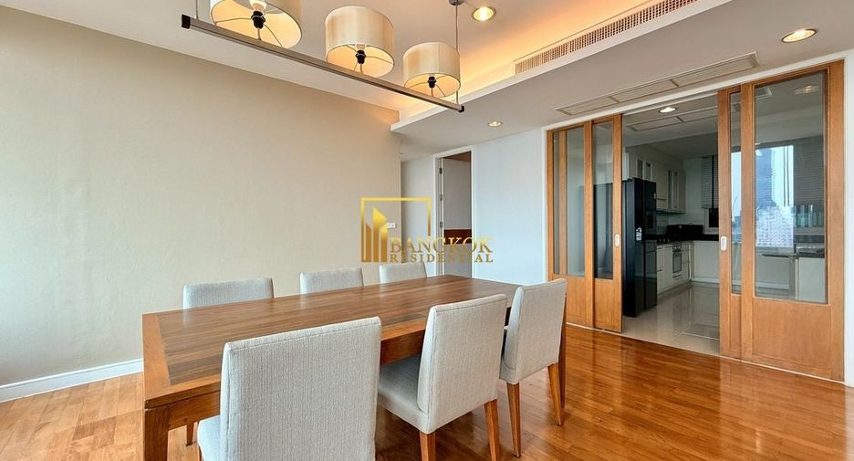 À louer 3 chambres condo à Watthana, Bangkok