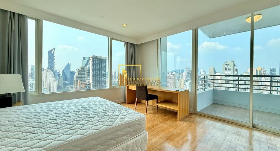 À louer 3 chambres condo à Watthana, Bangkok