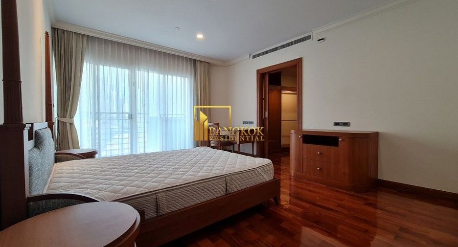 Apartamento en alquiler de 3 habitaciones en Khlong Toei, Bangkok