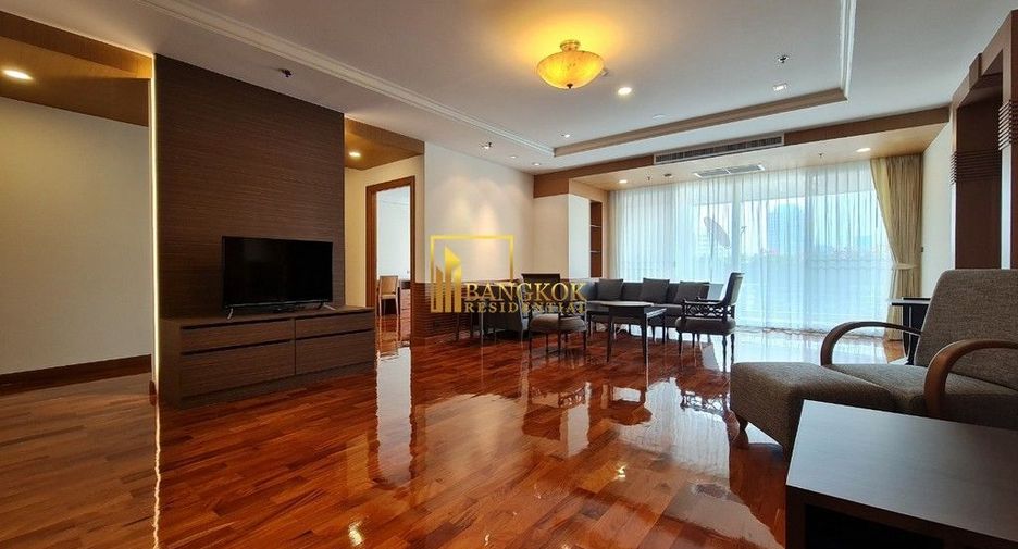 Apartamento en alquiler de 3 habitaciones en Khlong Toei, Bangkok