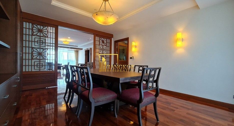 Apartamento en alquiler de 3 habitaciones en Khlong Toei, Bangkok