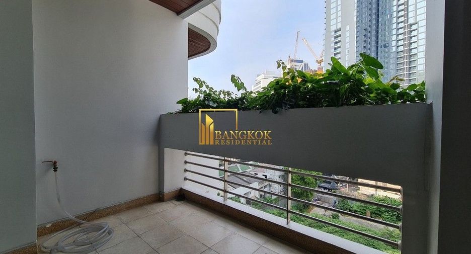 Apartamento en alquiler de 3 habitaciones en Khlong Toei, Bangkok