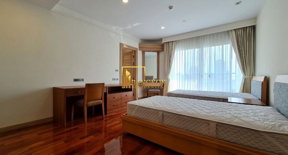 Apartamento en alquiler de 3 habitaciones en Khlong Toei, Bangkok