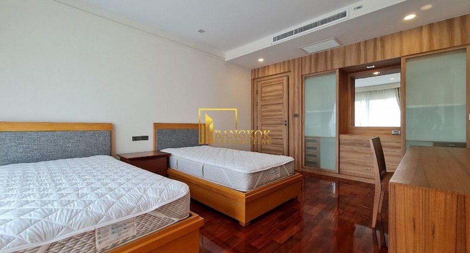 Apartamento en alquiler de 3 habitaciones en Khlong Toei, Bangkok