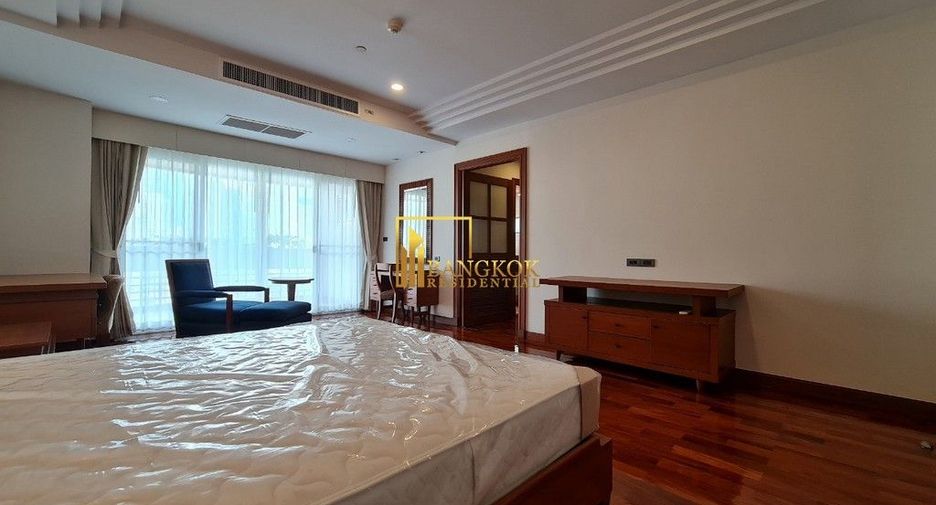 Apartamento en alquiler de 3 habitaciones en Khlong Toei, Bangkok