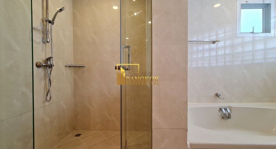 Apartamento en alquiler de 3 habitaciones en Khlong Toei, Bangkok