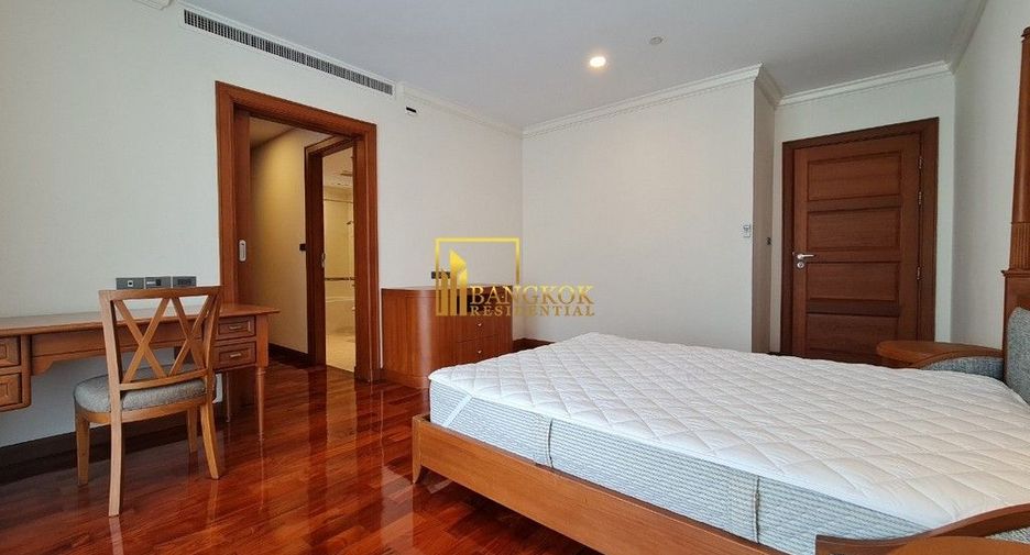 Apartamento en alquiler de 3 habitaciones en Khlong Toei, Bangkok