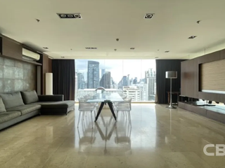 For sale 4 bedrooms condo in Watthana, Bangkok