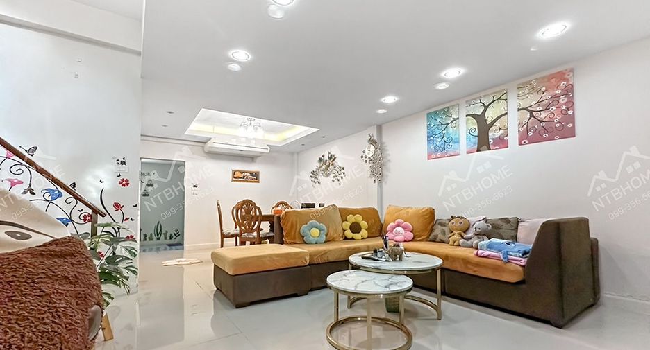 For sale 3 bed house in Pak Kret, Nonthaburi
