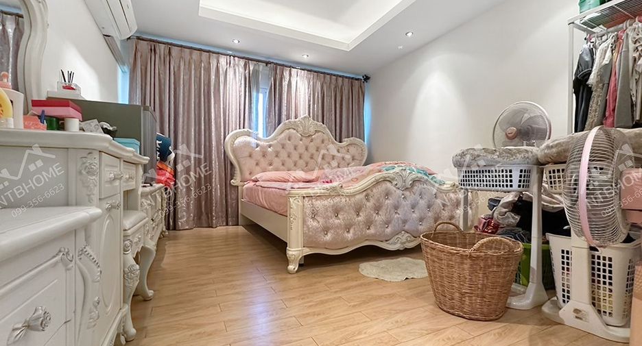For sale 3 bed house in Pak Kret, Nonthaburi
