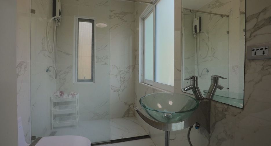 Haus zum Kauf mit 6 Zimmer in Central Pattaya, Pattaya