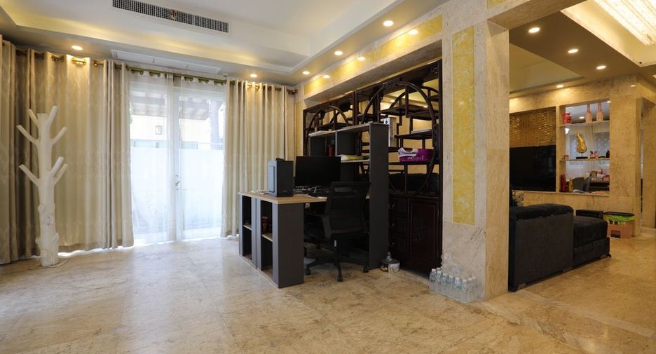 Haus zum Kauf mit 6 Zimmer in Central Pattaya, Pattaya