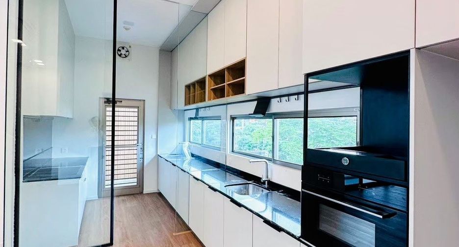 For rent and for sale 3 bedrooms house in Saphan Sung, Bangkok