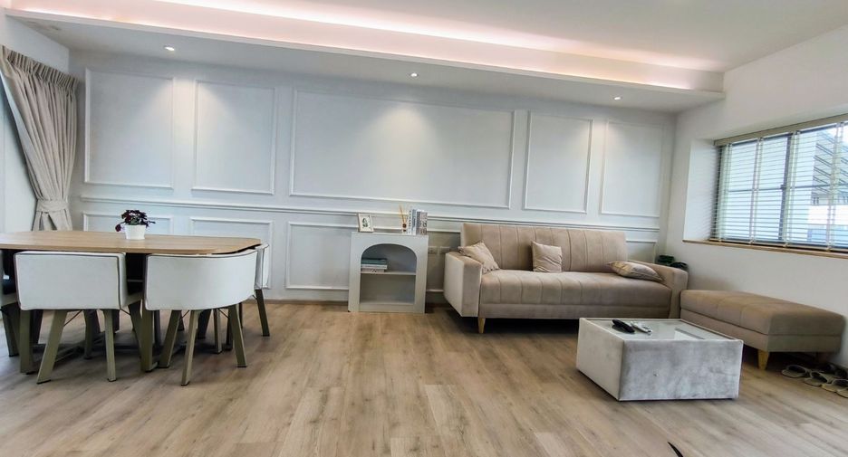 For rent 3 bedrooms townhouse in Bang Phli, Samut Prakan