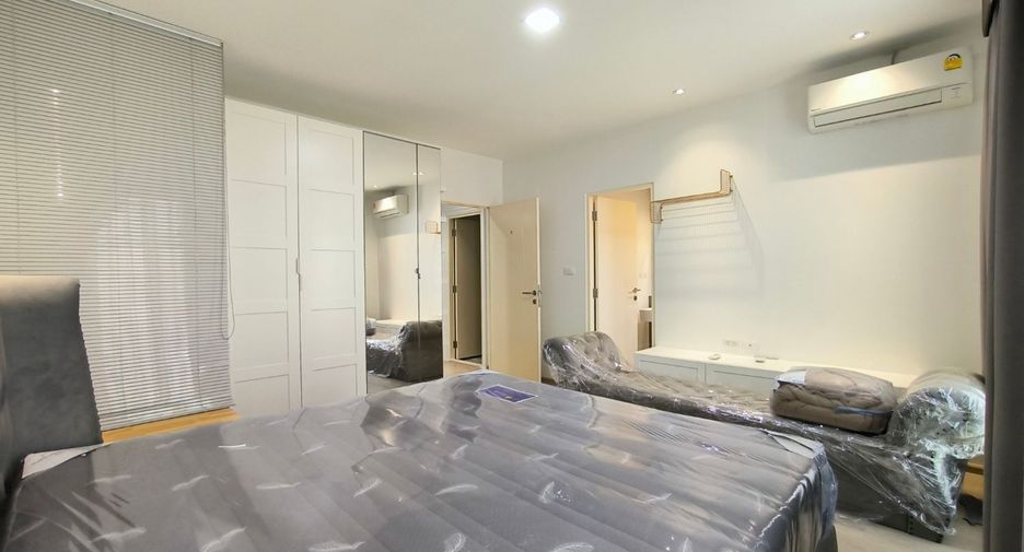 For rent 3 bedrooms townhouse in Bang Phli, Samut Prakan