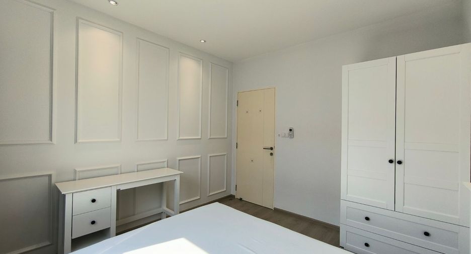 For rent 3 bedrooms townhouse in Bang Phli, Samut Prakan
