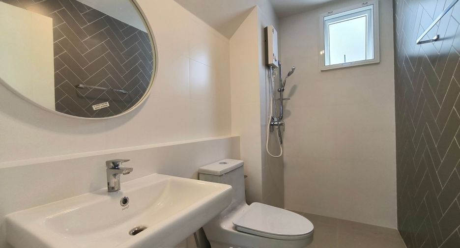 Haus zur Miete mit 3 Zimmer in Bang Phli, Samut Prakan