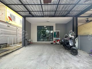 For rent そして for sale 3 Beds townhouse in Don Mueang, Bangkok