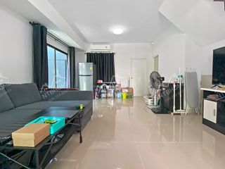 For rent そして for sale 3 Beds townhouse in Don Mueang, Bangkok